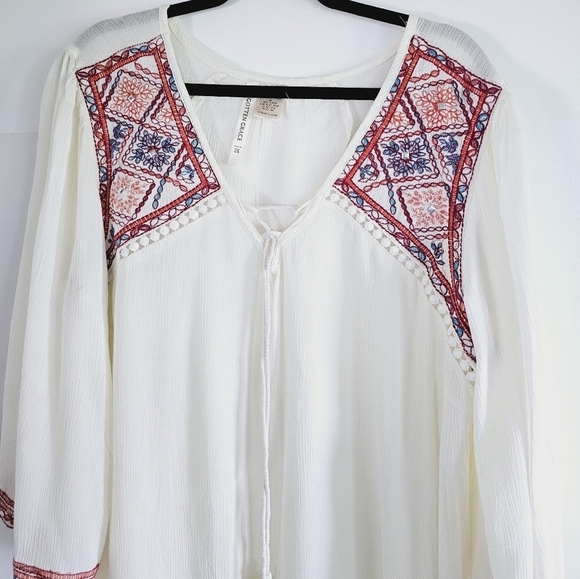 Forgotten Grace Bohemian Embroidered Crochet Tassels Women's Blouse Plus Size 2X - Picture 9 of 9